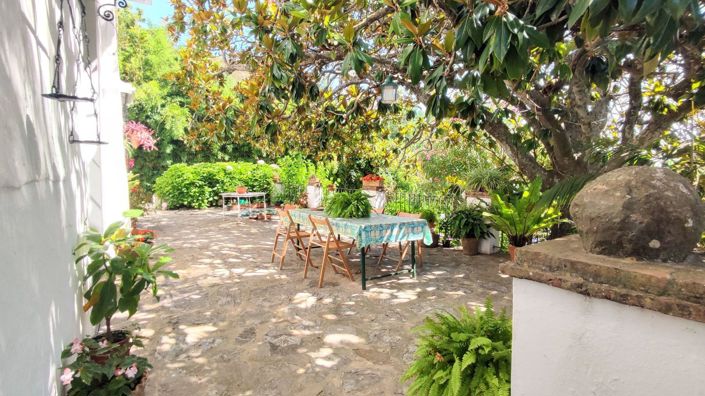 Image No.15-6 Bed Villa for sale