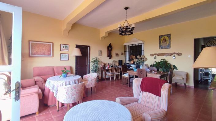 Image No.25-6 Bed Villa for sale