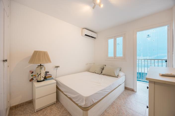 Image No.10-1 Bed Apartment for sale