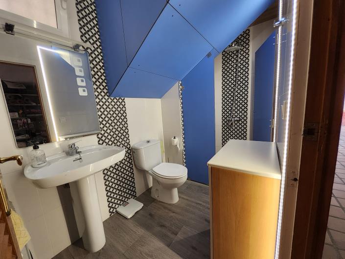 Image No.19-5 Bed Chalet for sale