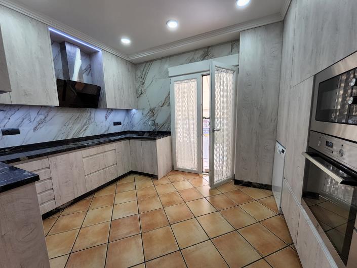 Image No.44-5 Bed Chalet for sale