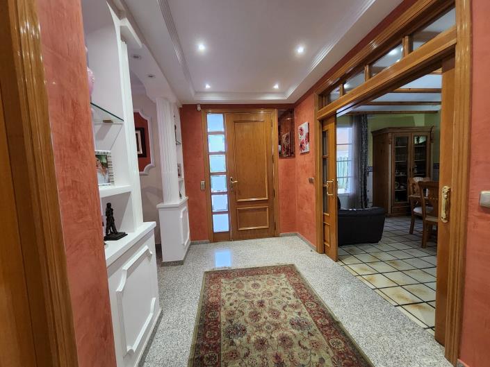 Image No.48-5 Bed Chalet for sale