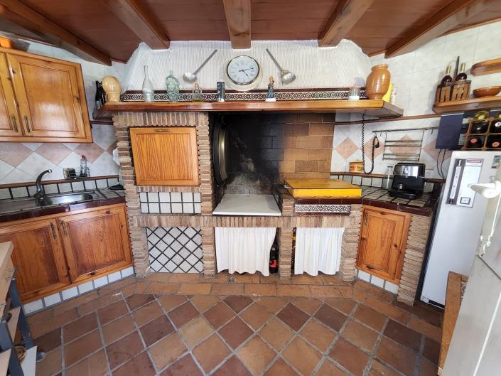 Image No.15-5 Bed Chalet for sale