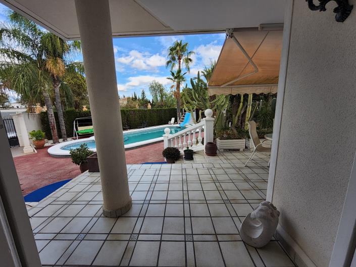 Image No.16-5 Bed Chalet for sale