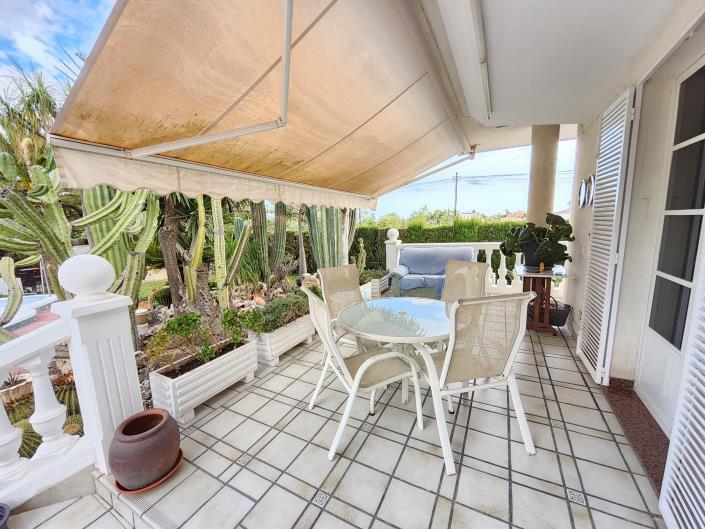 Image No.3-5 Bed Chalet for sale