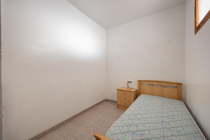 Image No.22-4 Bed Townhouse for sale