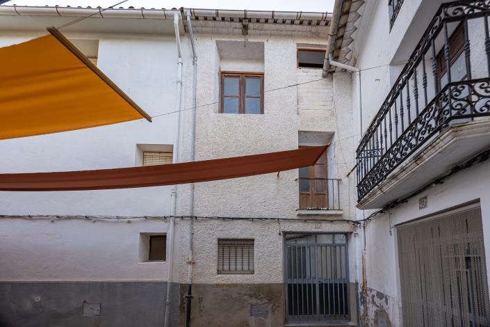 Image No.33-4 Bed Townhouse for sale