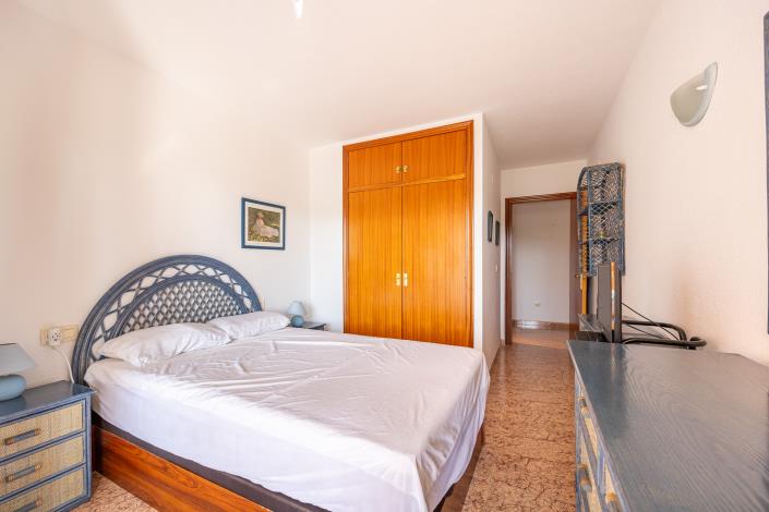 Image No.18-3 Bed Apartment for sale