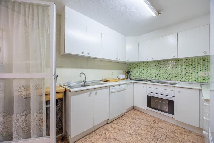 Image No.24-3 Bed Apartment for sale