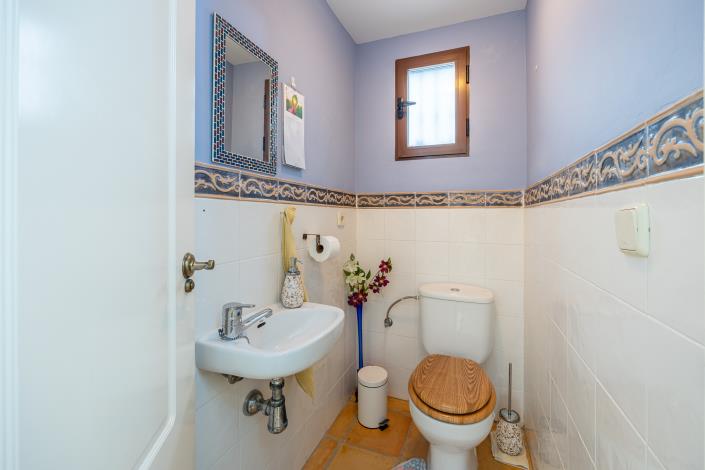 Image No.21-2 Bed Bungalow for sale