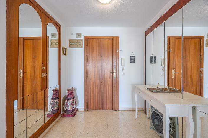 Image No.24-3 Bed Apartment for sale