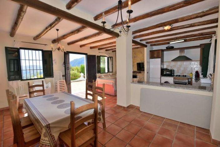 Image No.10-5 Bed Country House for sale