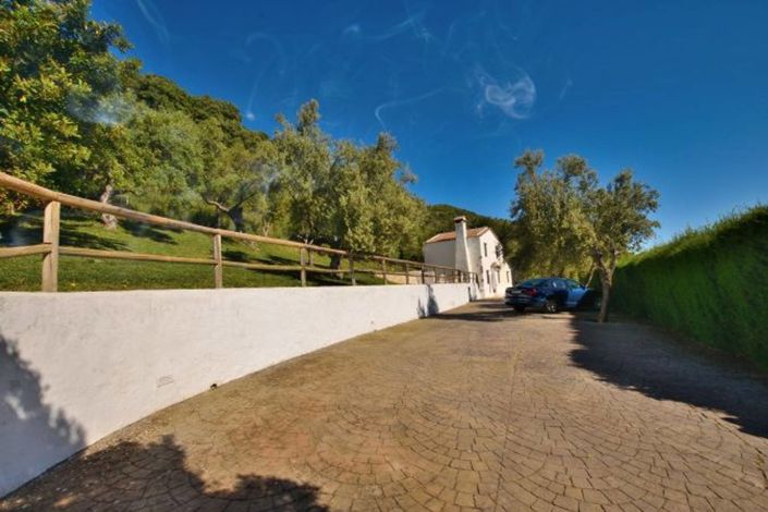 Image No.23-5 Bed Country House for sale