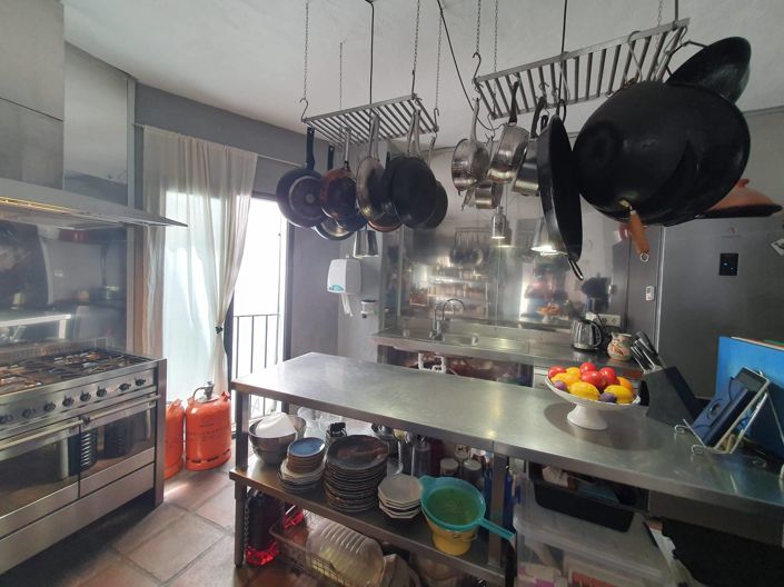 Image No.18-2 Bed Townhouse for sale