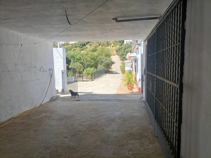 Image No.20-2 Bed Country House for sale