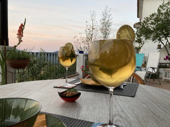 Image No.2-3 Bed Property for sale