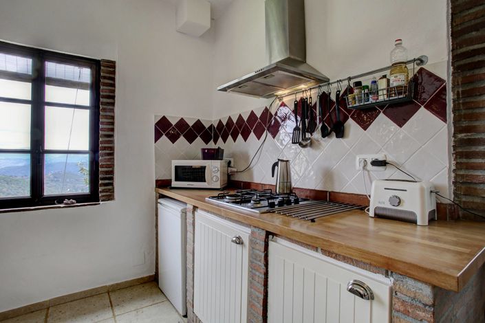 Image No.27-3 Bed Property for sale