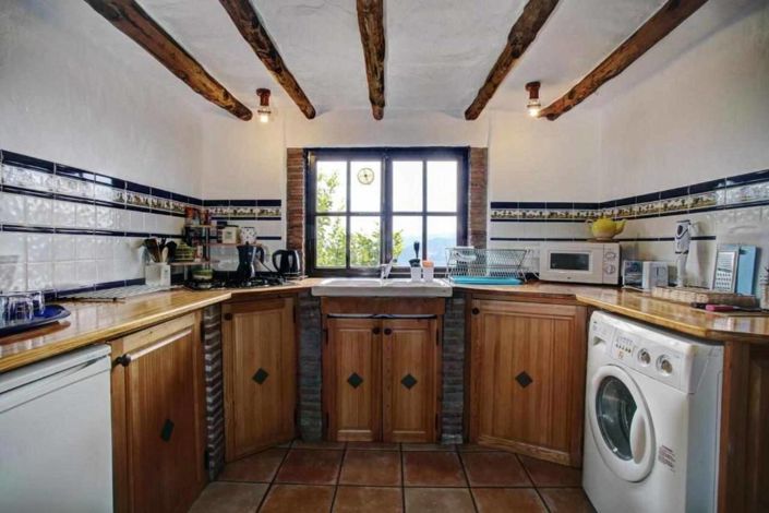 Image No.49-3 Bed Property for sale