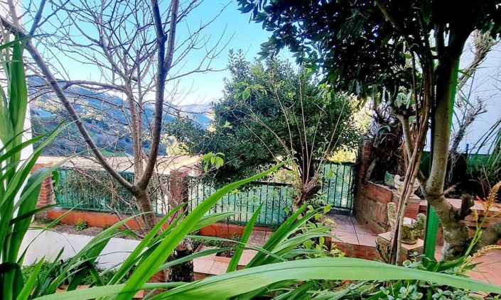 Image No.8-4 Bed Village House for sale