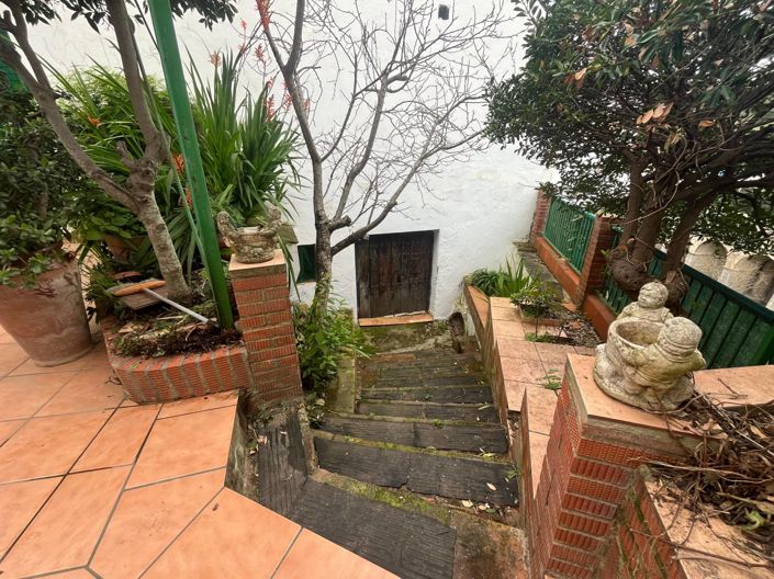 Image No.28-4 Bed Village House for sale