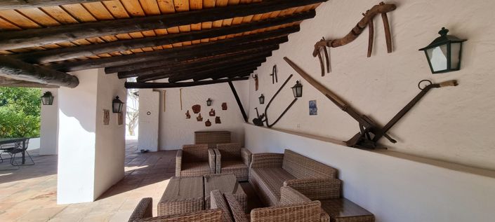 Image No.41-10 Bed Property for sale