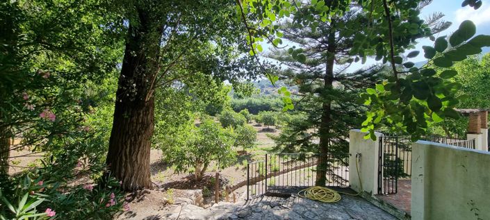 Image No.6-10 Bed Property for sale