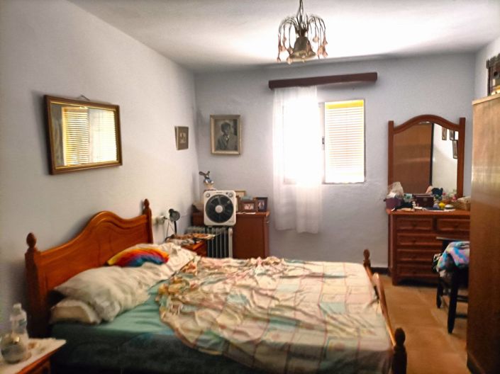 Image No.10-3 Bed Country House for sale