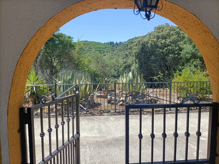 Image No.20-3 Bed Country House for sale