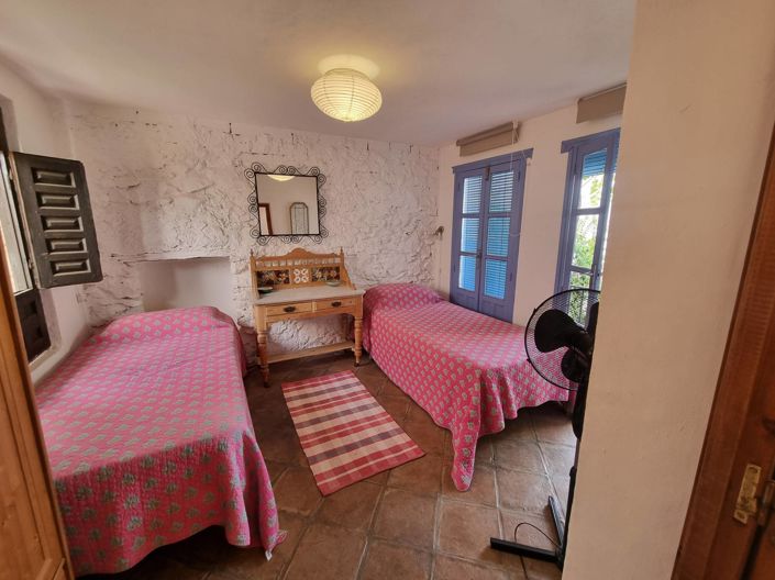 Image No.18-4 Bed Village House for sale