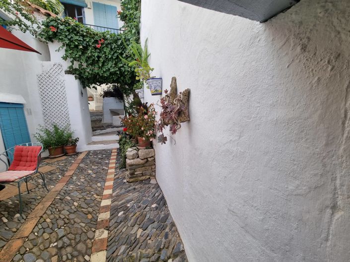 Image No.9-4 Bed Village House for sale