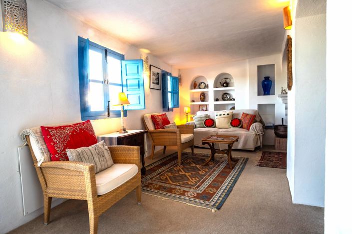 Image No.10-4 Bed Village House for sale