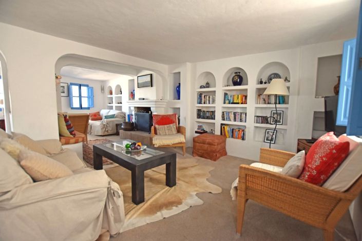 Image No.12-4 Bed Village House for sale