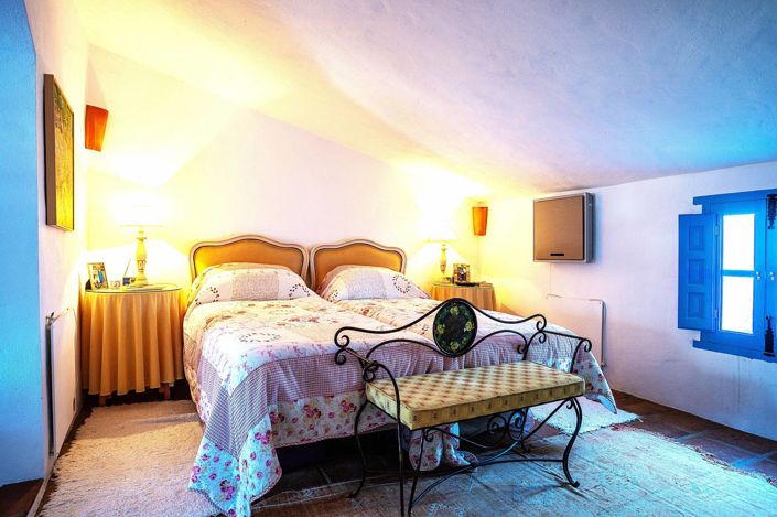 Image No.23-4 Bed Village House for sale