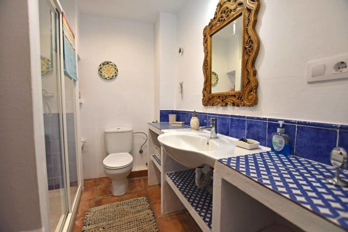 Image No.28-4 Bed Village House for sale