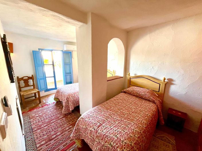 Image No.32-4 Bed Village House for sale