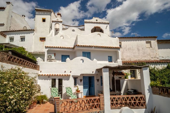 Image No.35-4 Bed Village House for sale