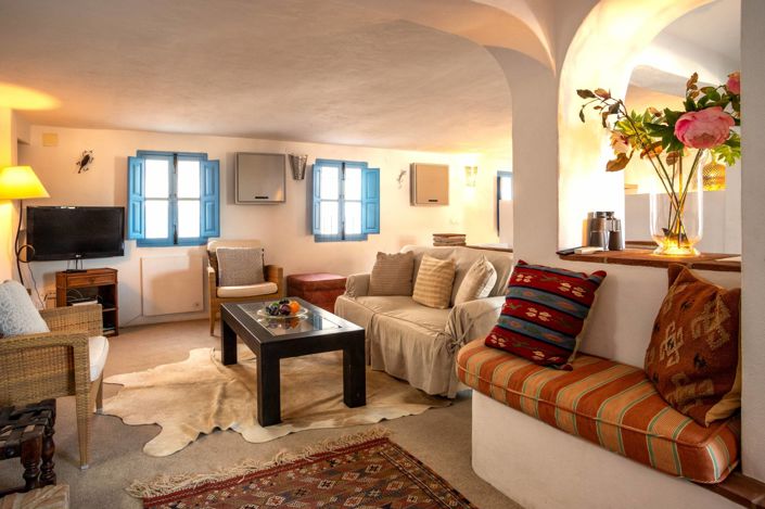 Image No.8-4 Bed Village House for sale