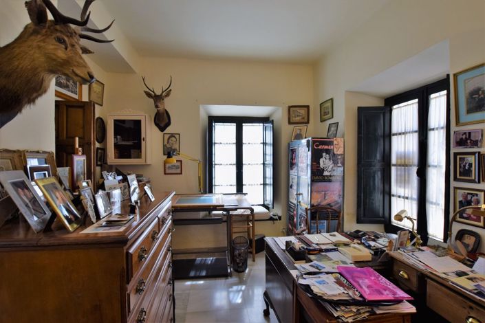 Image No.11-5 Bed Townhouse for sale