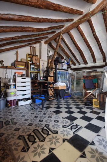 Image No.25-5 Bed Townhouse for sale