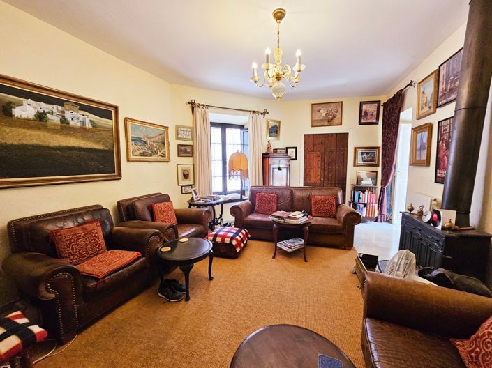 Image No.34-5 Bed Townhouse for sale