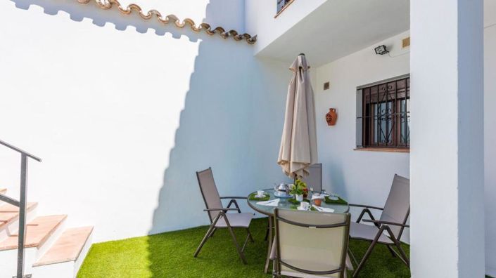 Image No.25-2 Bed Village House for sale