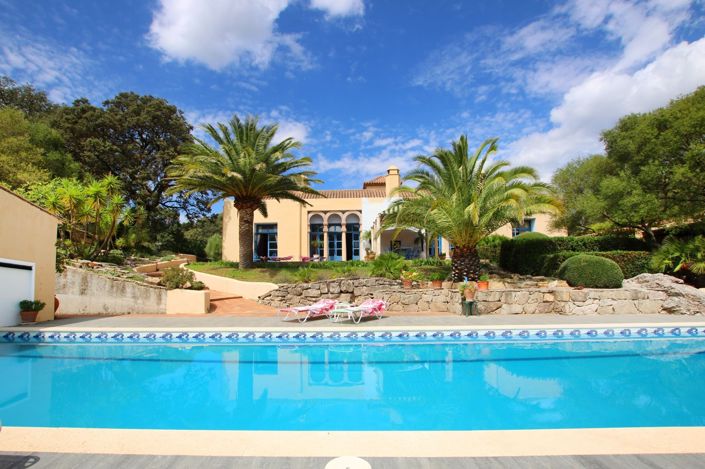 Image No.16-9 Bed Property for sale