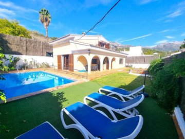 4 Bed Villa for sale