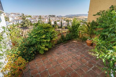 co8le0r1imcjaqfwaaoyjyphzff8gkol