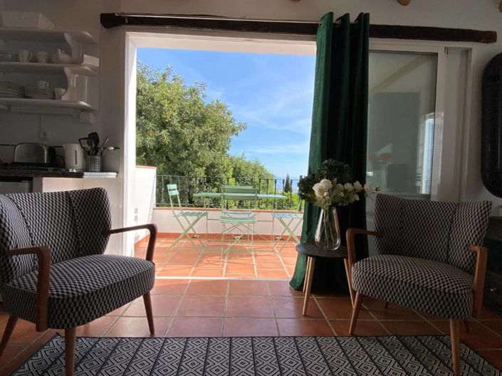 Image No.5-6 Bed Property for sale