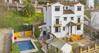 6 Bed Country House for sale