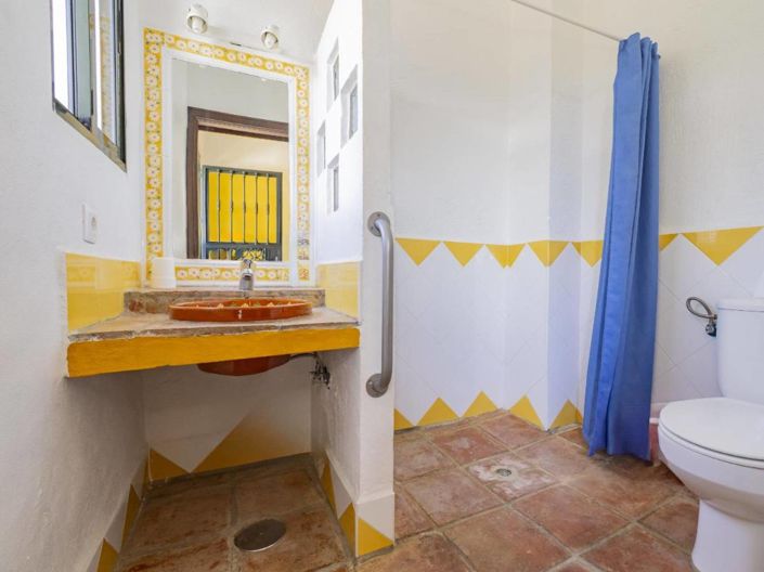 Image No.15-6 Bed Country House for sale