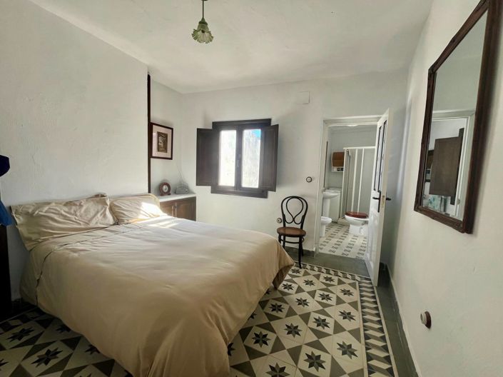 Image No.25-3 Bed Village House for sale