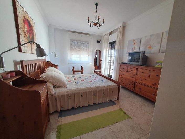 Image No.13-6 Bed Country House for sale