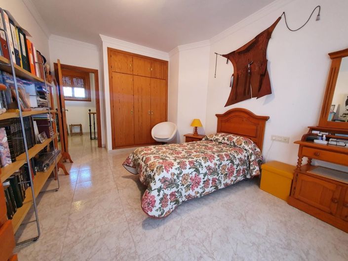 Image No.16-6 Bed Country House for sale